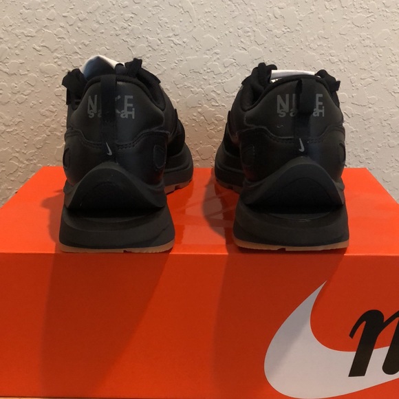NIKE VAPORWAFFLE SACAI ‘BLACK GUM’ SNEAKERS - Picture 10 of 13